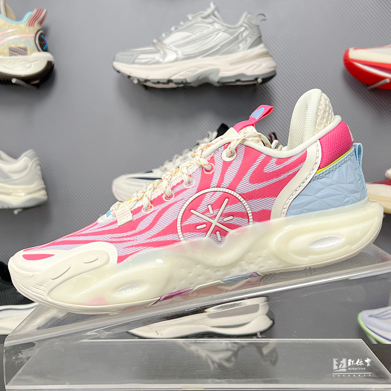 李宁篮球鞋2024新款韦德全城12男子反光轻量高回弹运动鞋abau023