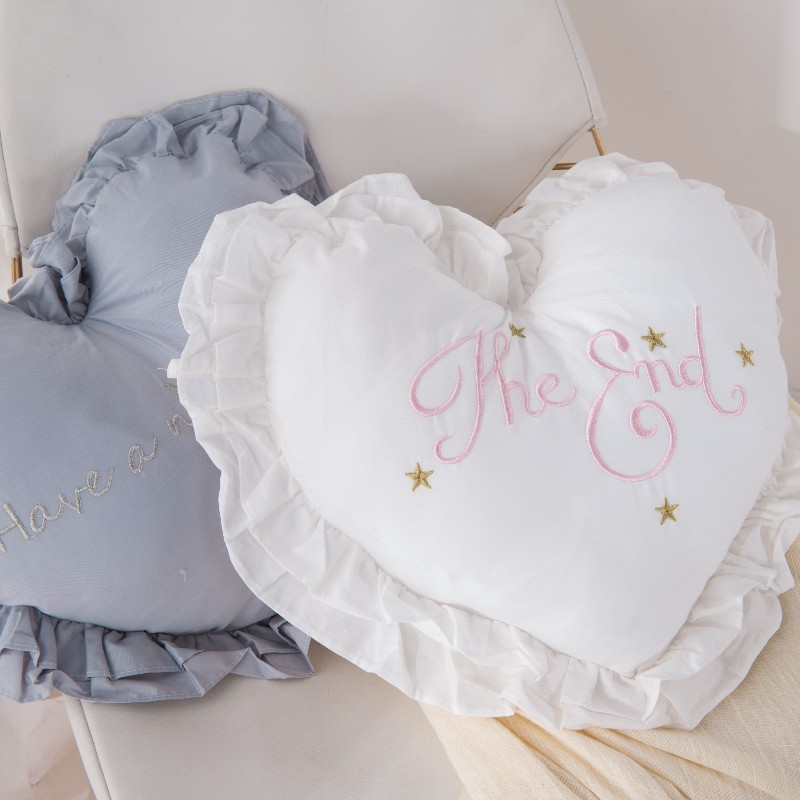 含芯日本梨花双层花边爱心抱枕可爱纯棉可拆卸靠垫