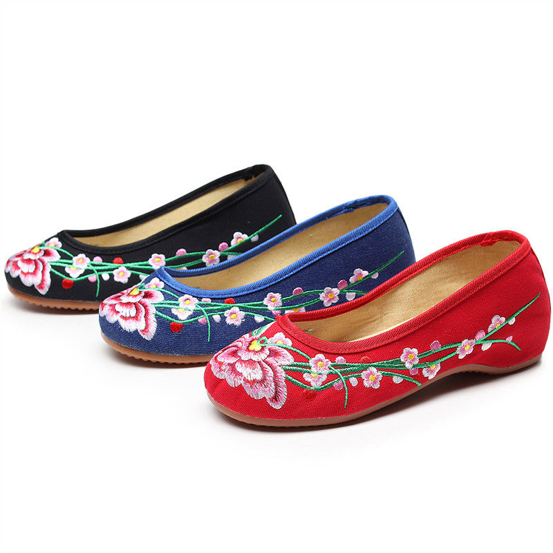 女鞋新款平底布鞋绣花鞋红色婚鞋中式民族风单鞋布鞋