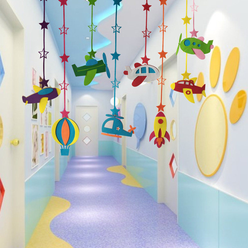 幼儿园室内环境布置天花板走廊空中挂饰儿童卡通飞机空中吊饰