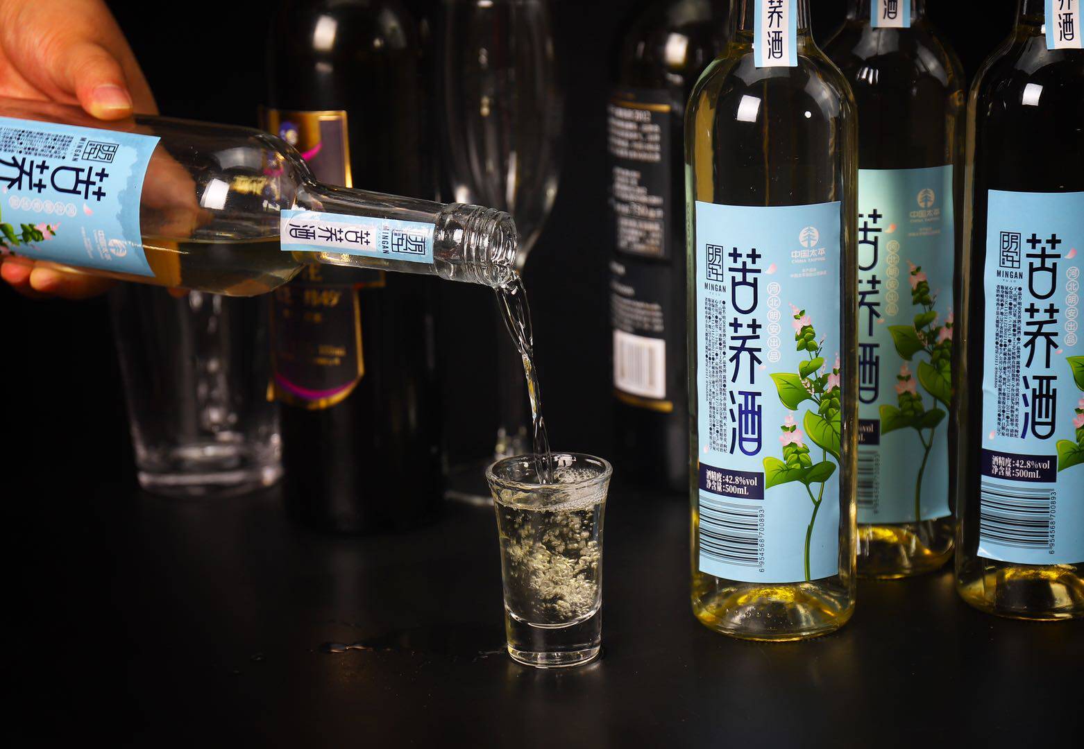 明安雨露苦荞植物露酒好喝不上上头四瓶包邮露酒