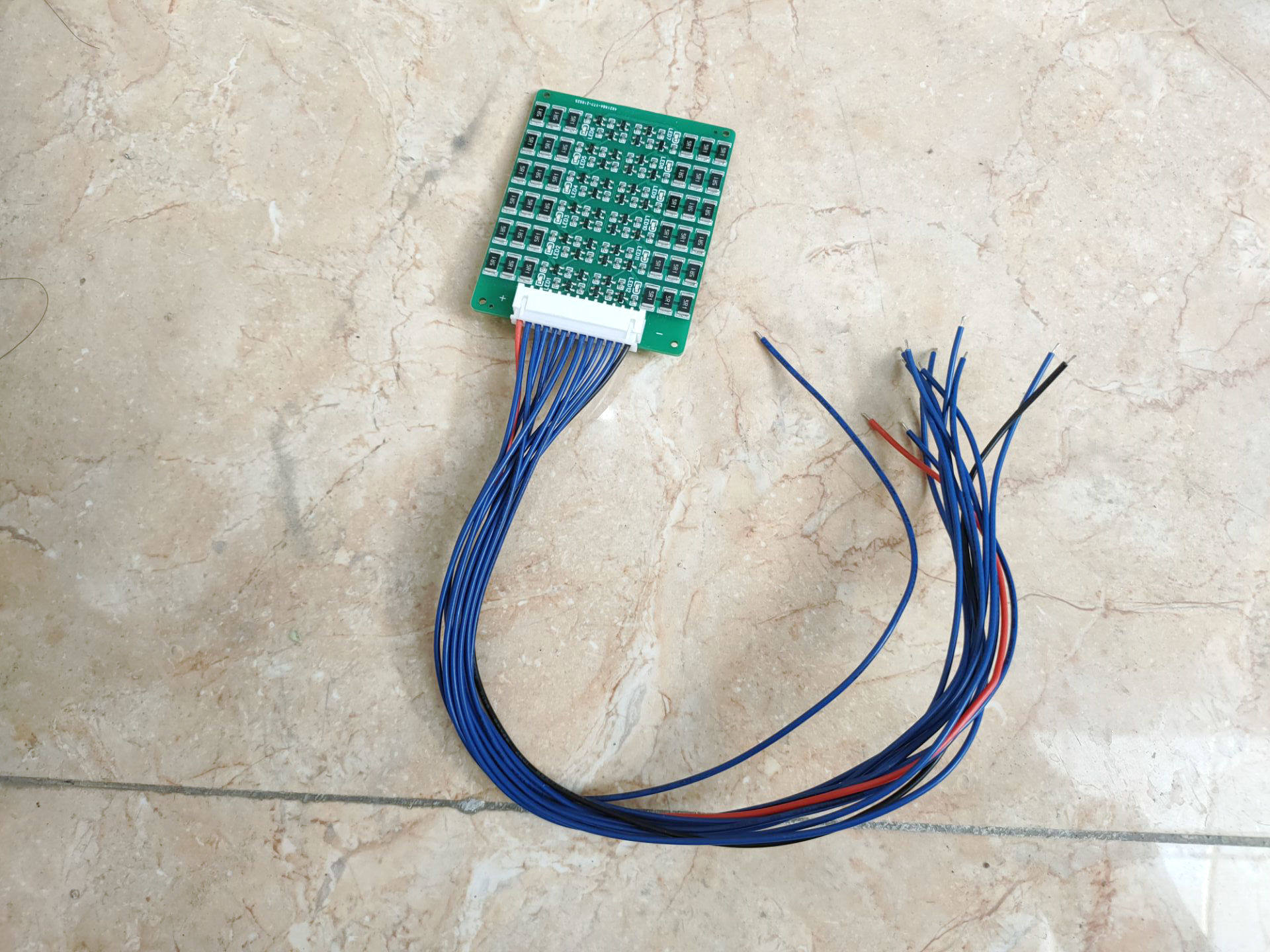 法拉电容保护护板12串压板美国美国法钛酸锂电池pcb电路板