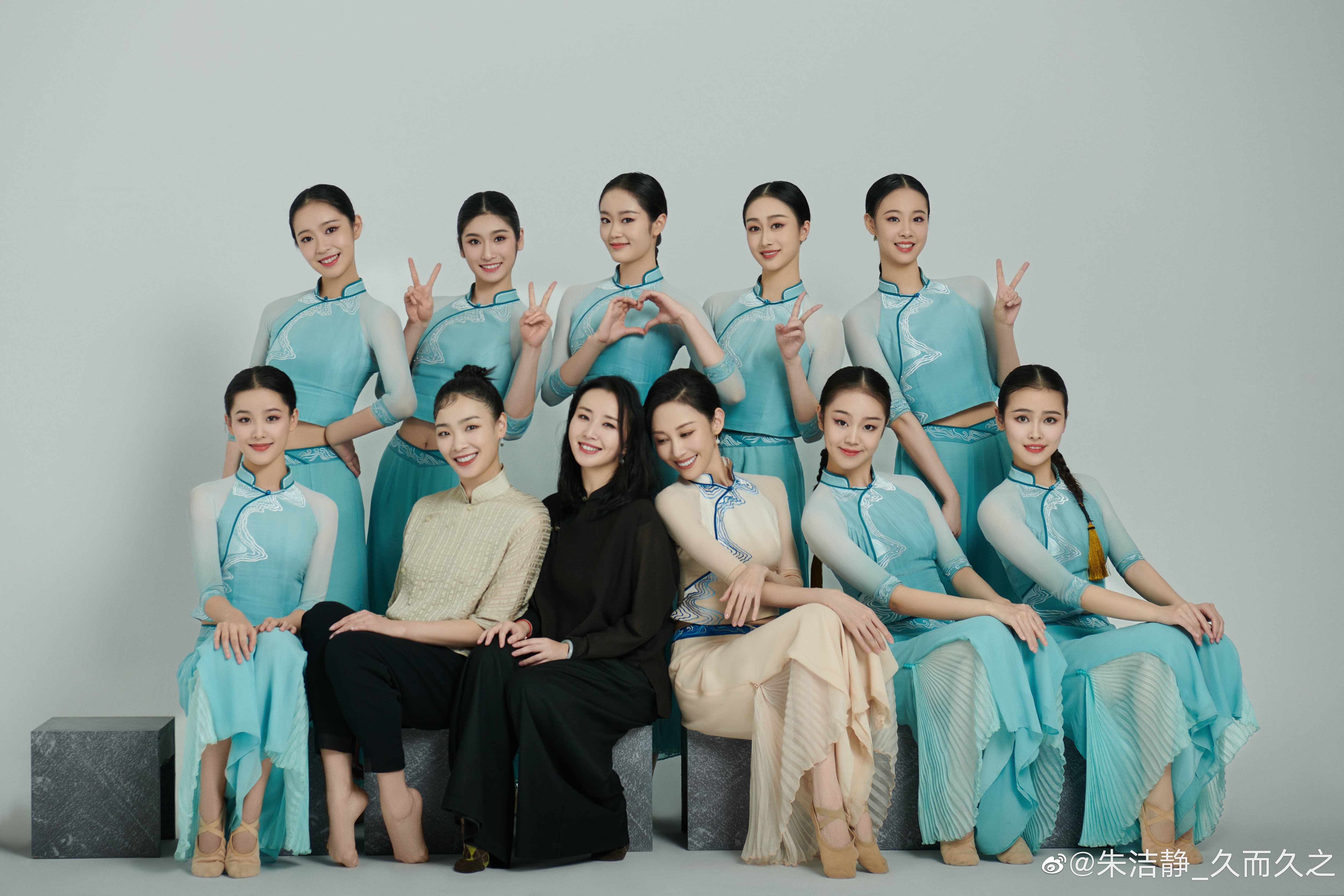 新款 春晚碇步桥舞蹈服演出服水清悠悠女子群舞古典舞中国风民族服