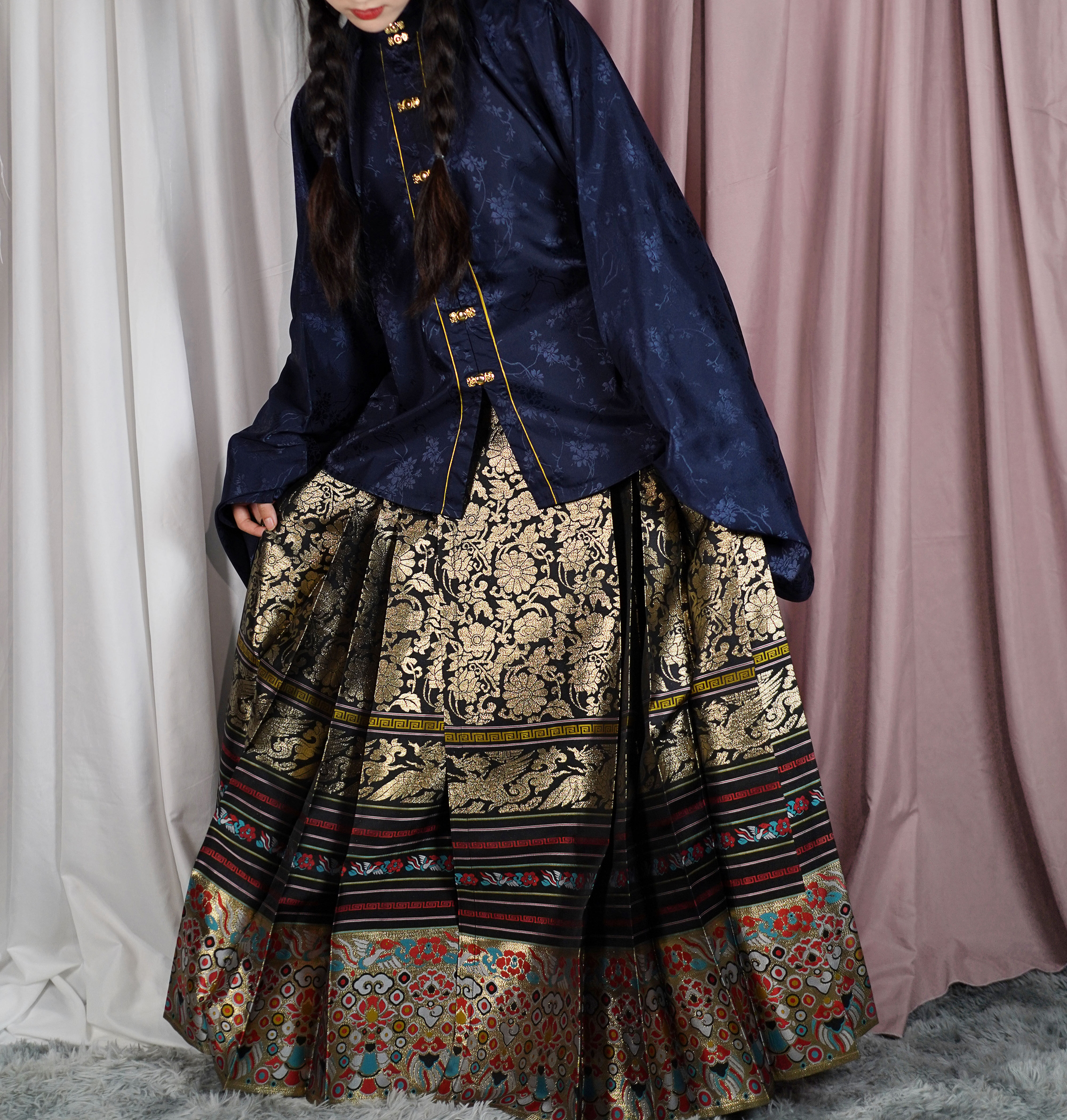 现货玉树兰香暗纹白色竖领立领琵琶对襟短衫汉服定制