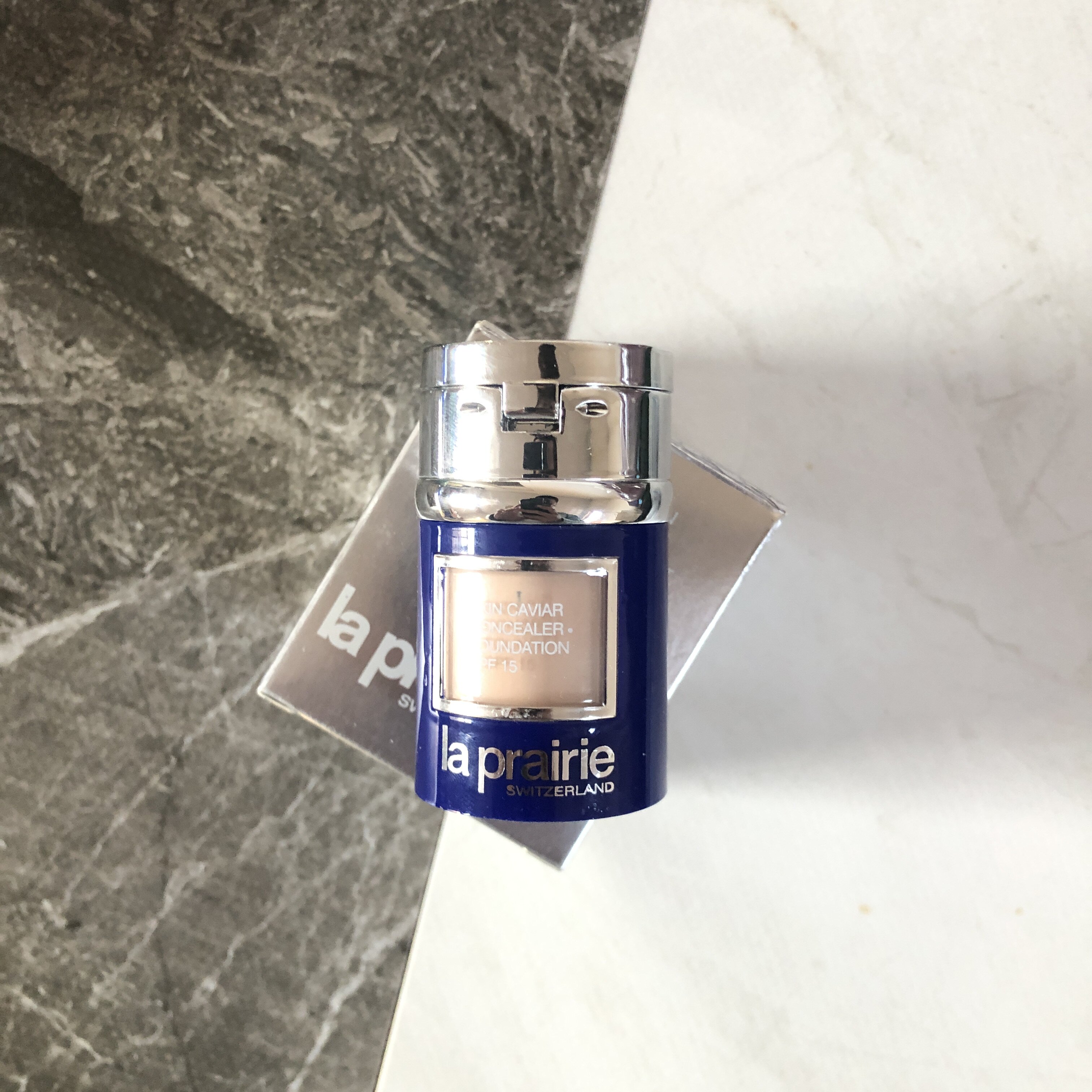 正品品包原装莱珀妮鱼子酱遮瑕粉底液nc05nw10中小粉底液