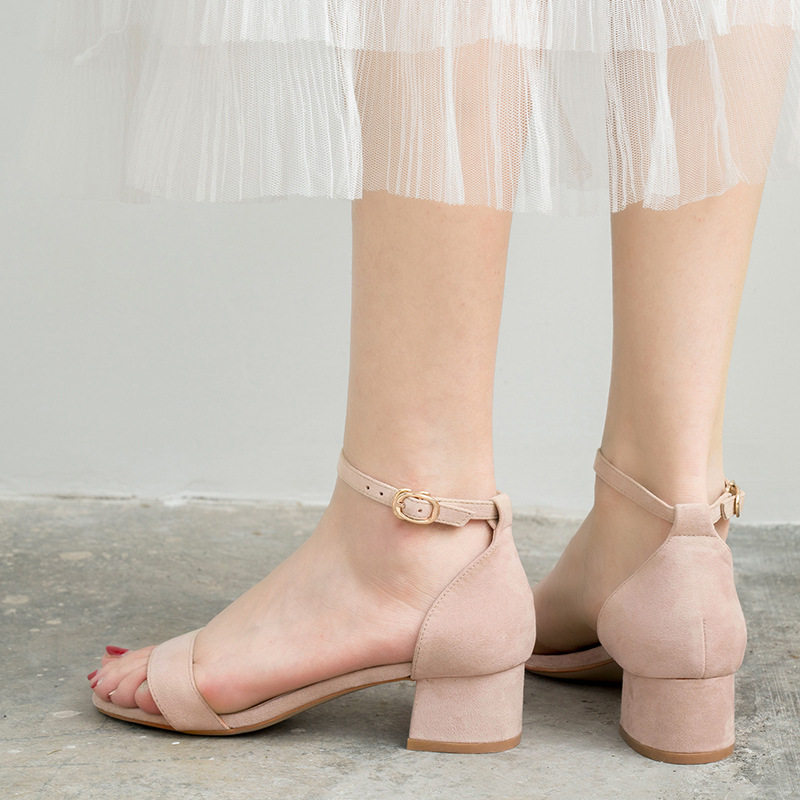 凉鞋夏季高跟鞋中跟一字带露趾粗女式323334小码时装凉鞋