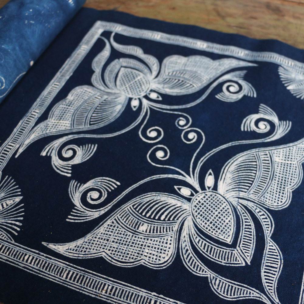 batik蜡染贵州黔东南手工艺画蜡蓝染印花布方巾手帕苗族蜡染