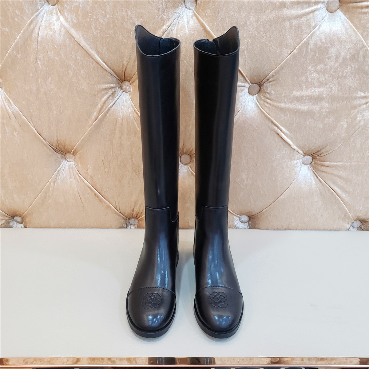 刺绣山茶花长靴显瘦显脚小圆头骑士靴女真皮高筒靴时装靴