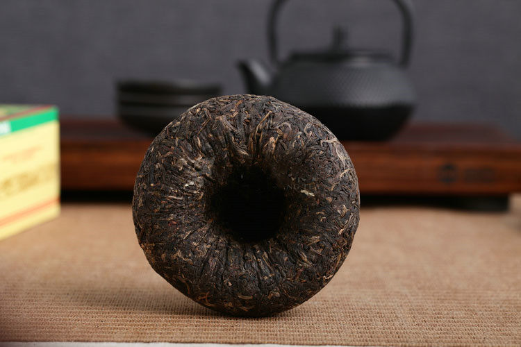 云南普洱茶2005年下关盒装苍洱沱茶昆明纯干250g普洱