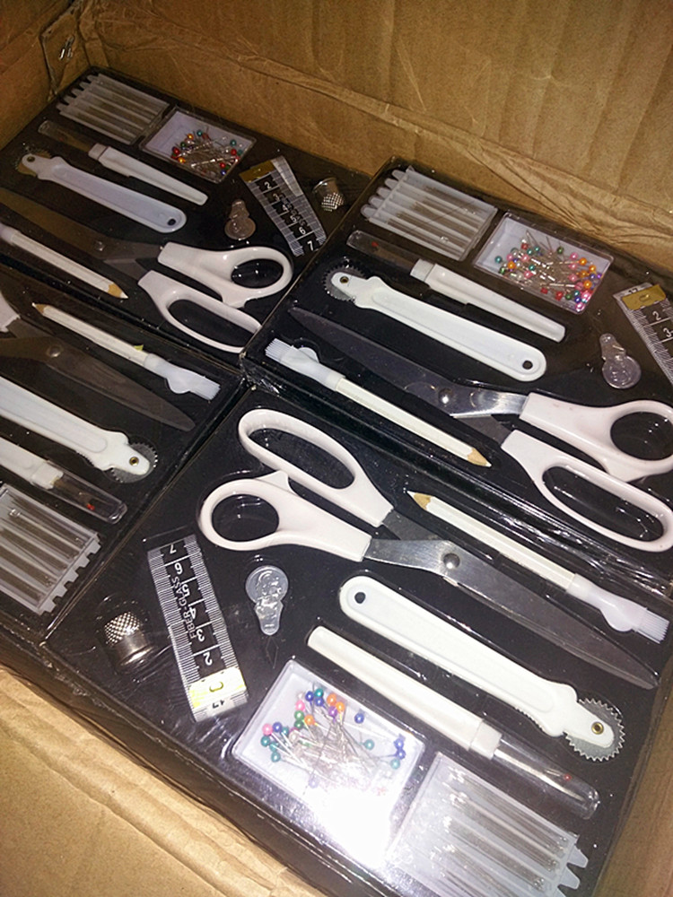 套装剪刀裁剪缝纫工具diy拆线刀手手工皮尺缝纫机配件