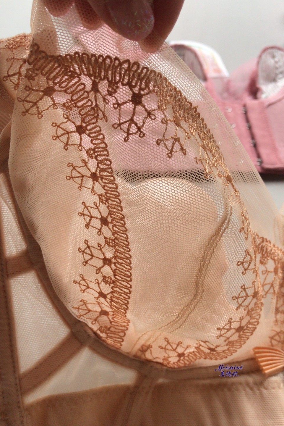 a杯超薄透气聚拢水晶秘密无钢圈无海绵调整型文胸激光纤维女内衣