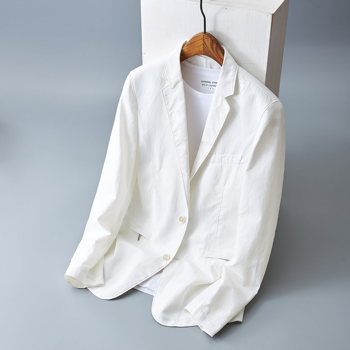 白色衣大西服单件休闲时尚西装韩版修身轻薄西服