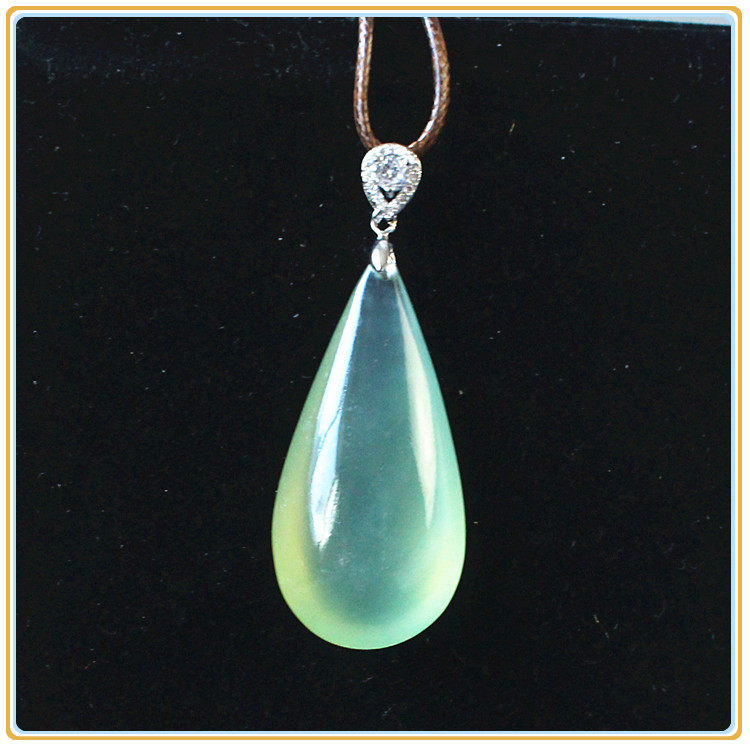 吊坠天然岫玉水滴绿料一滴水挂件圆形蛋面颈饰颈饰