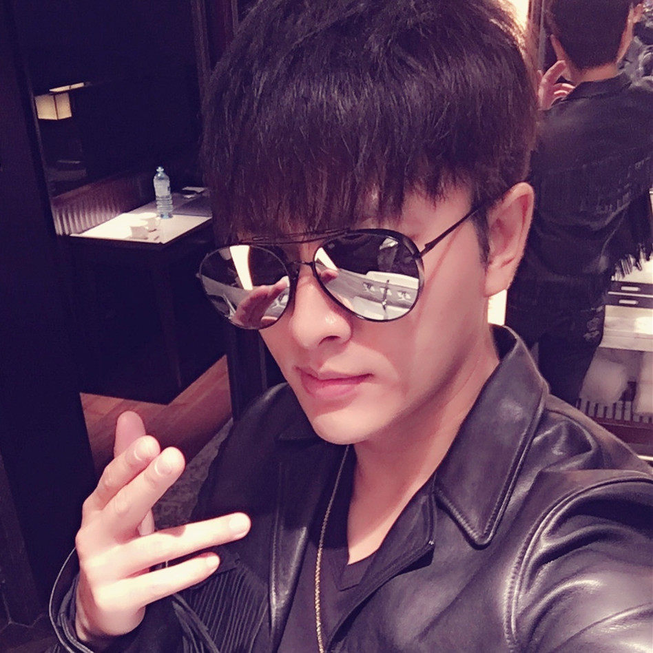 2019新款韩版太阳镜眼睛个性眼镜哈墨镜女潮网红圆脸平面蛤蟆镜男