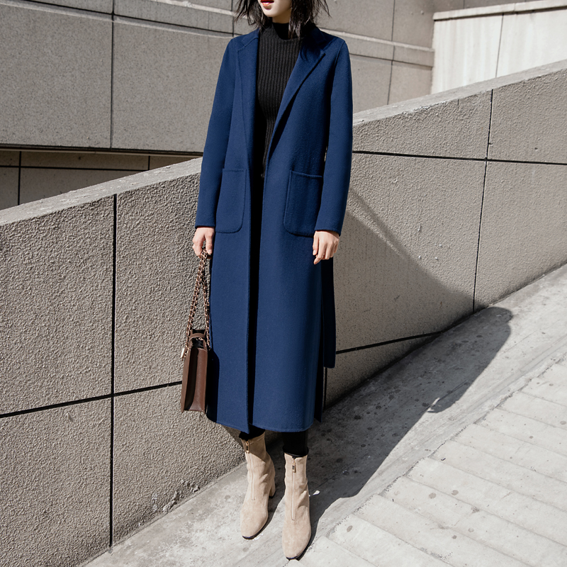 蓝色修身毛呢风羊赫本瘦长新款高端2020大衣毛呢外套