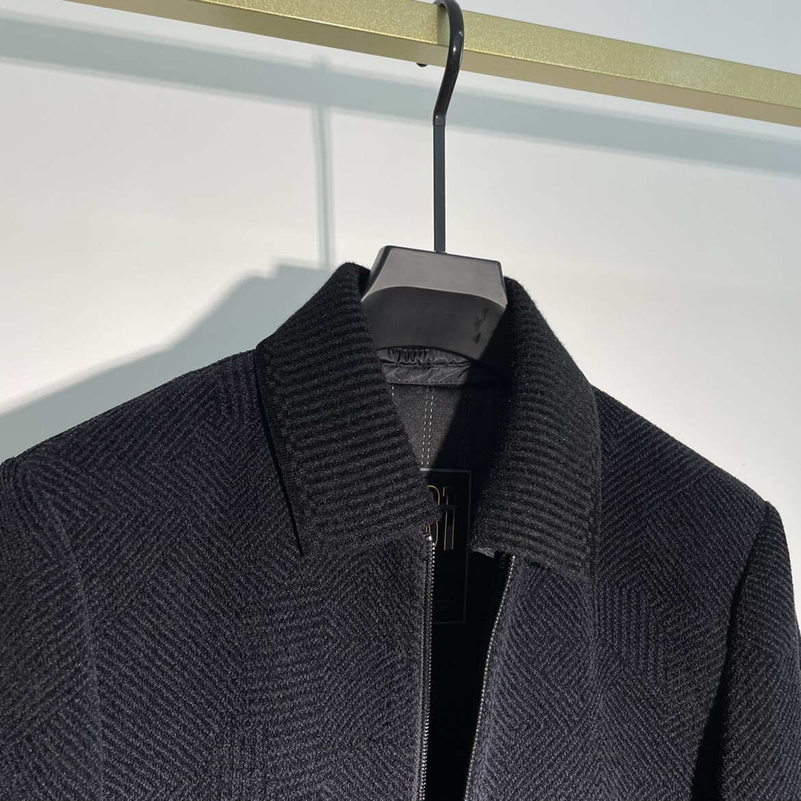 进入店铺迪莱王子男装直销店