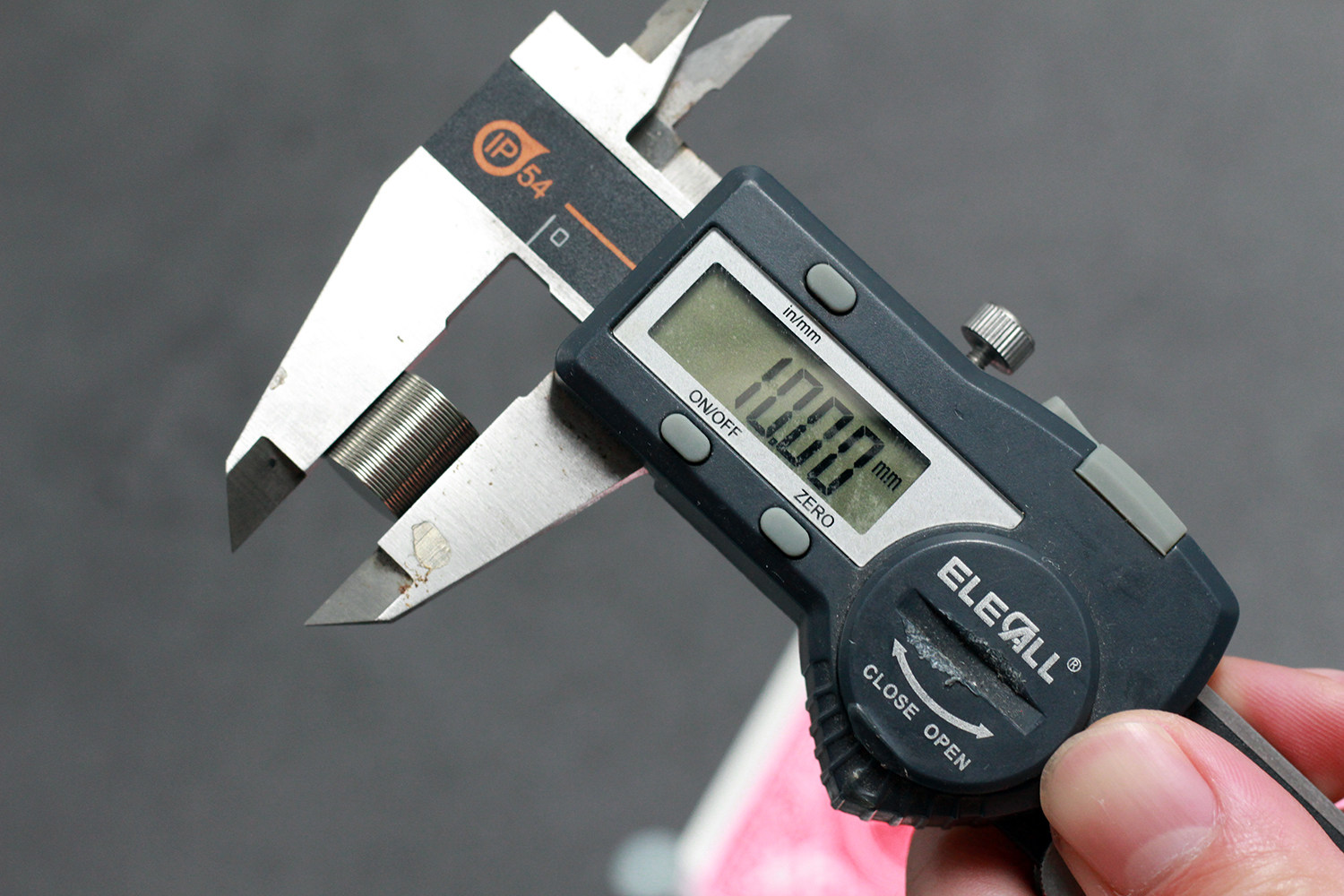 魔术配件超薄圆形小磁铁片制作道具厚度0.5mm魔术道具