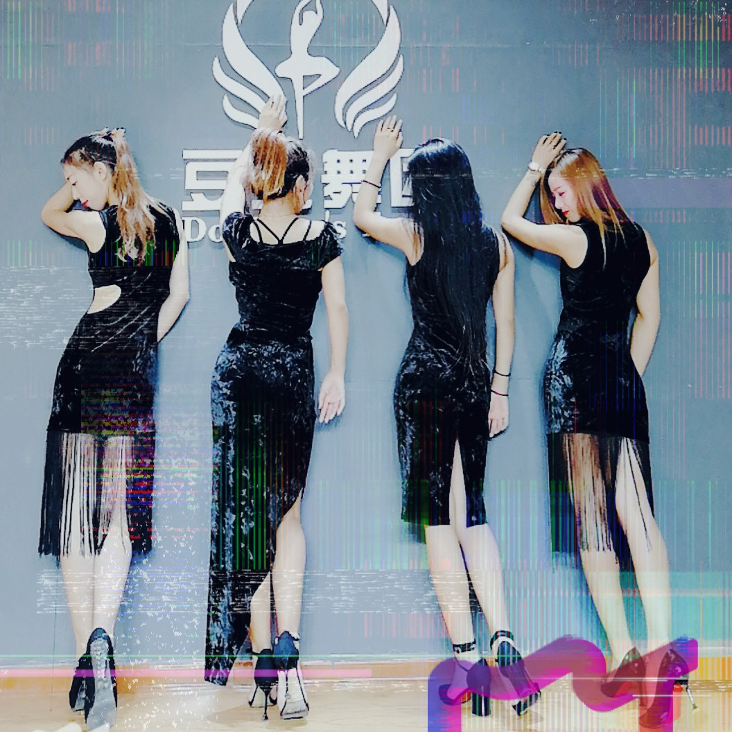 新款爵士舞演出服ds酒吧夜店舞台dj女歌手大气民族服装