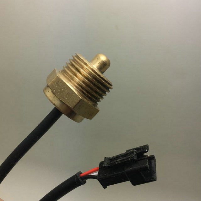 新品ds18b20温度传感器防水水温探头4分螺纹安装传感器