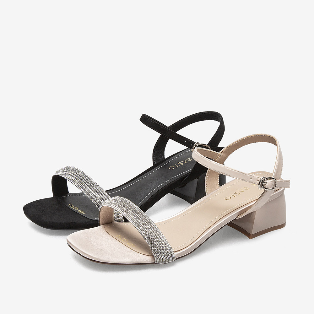 百思图夏季新款商场同款时尚水钻方头粗一字带女一字带凉鞋