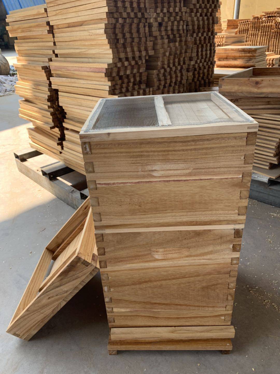 中蜂宝加强版高产中蜂箱国宝中蜂箱桐木煮蜡蜂箱全套包邮