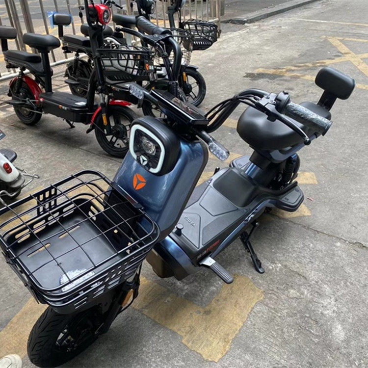 适用雅迪冠能速迈电动车脚垫脚踏皮子tdt1249z电瓶车电动车脚垫