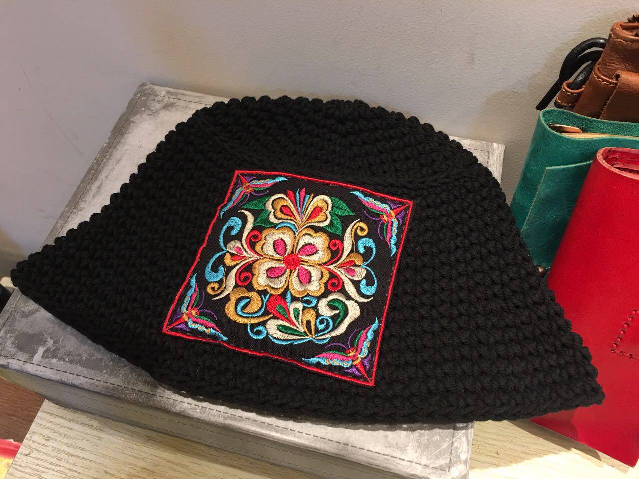 麻线春夏手工编织民族刺绣贴布圆桶盆帽针织帽子