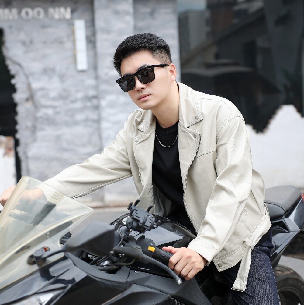 2022秋冬新款男式皮衣时尚潮流大码翻领宽松松亮皮衣