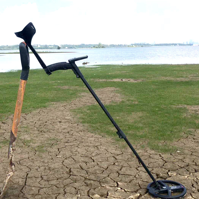 法国xp35金属探测器地下寻宝器高精度小型防水黄金银元古董探宝器