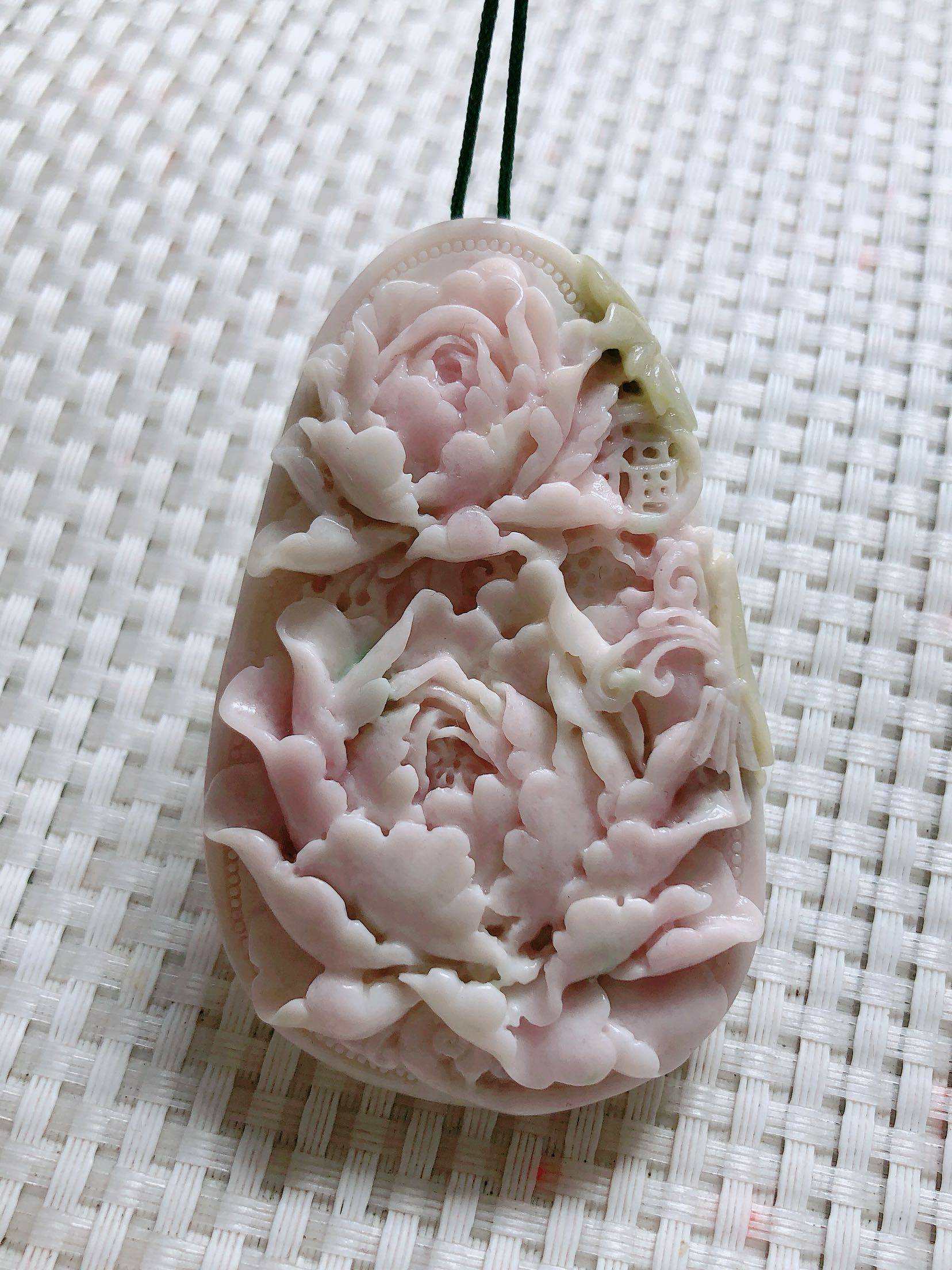 天娇独山玉芙蓉红紫并蒂牡丹牡丹花花俏金黄蝴蝶项坠