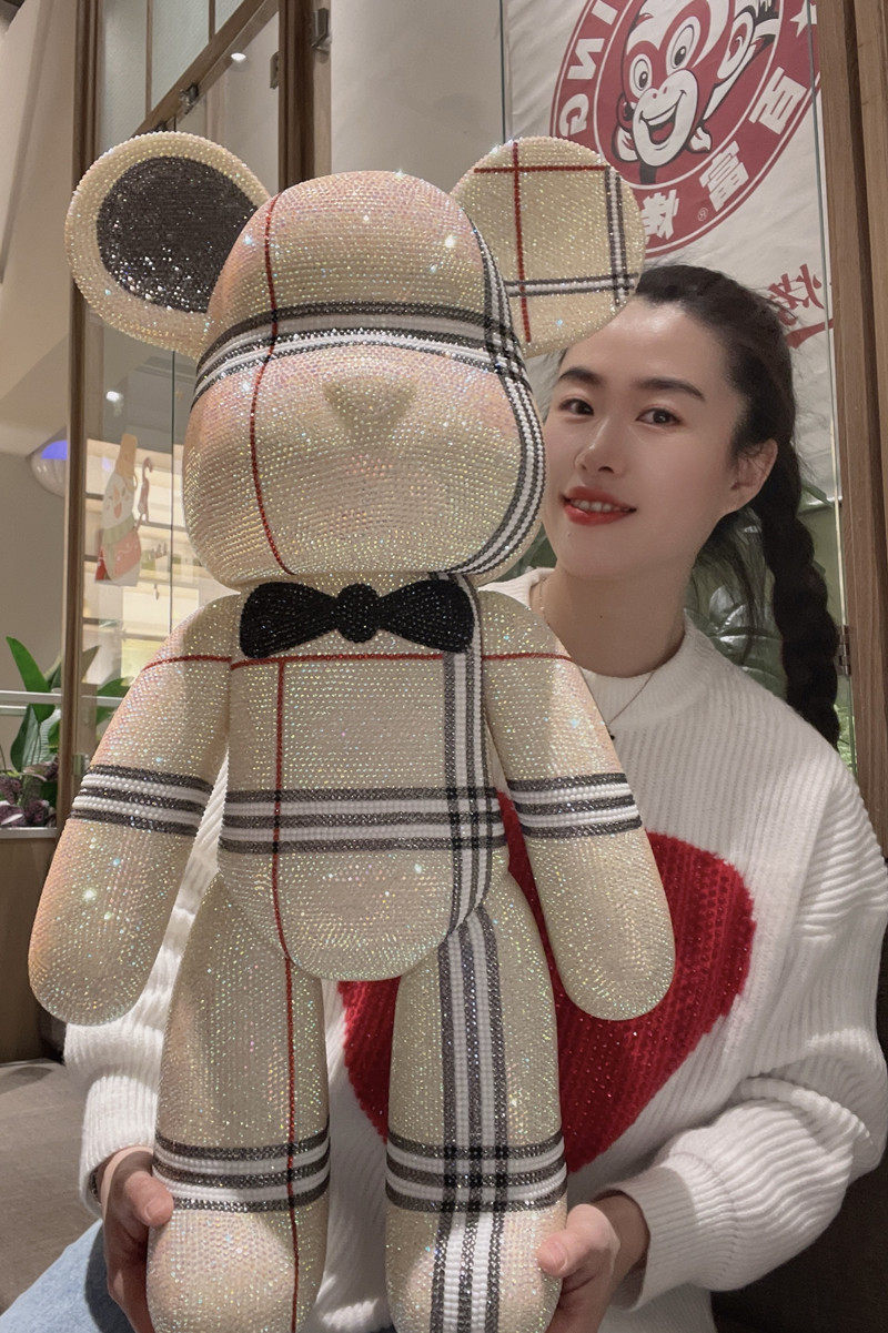 潮牌粘钻网红抖音熊抖音摆件花朵厘米玩偶暴力熊创意玩偶