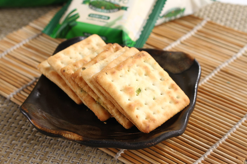 中祥蔬菜饼干360g台湾无糖香葱紫菜苏打咸牛薄脆饼干