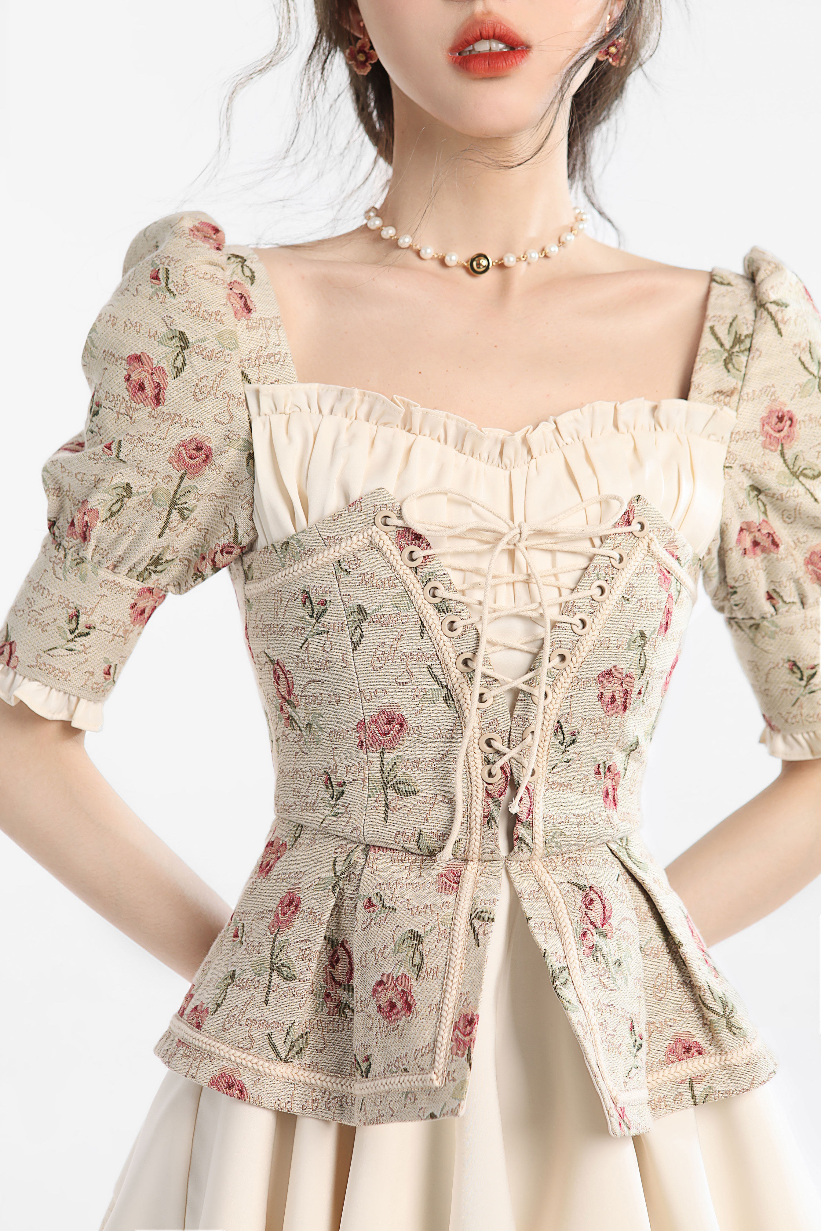 acaine阿彩蕾德王室法式宫廷方领束腰碎花连衣裙连衣裙