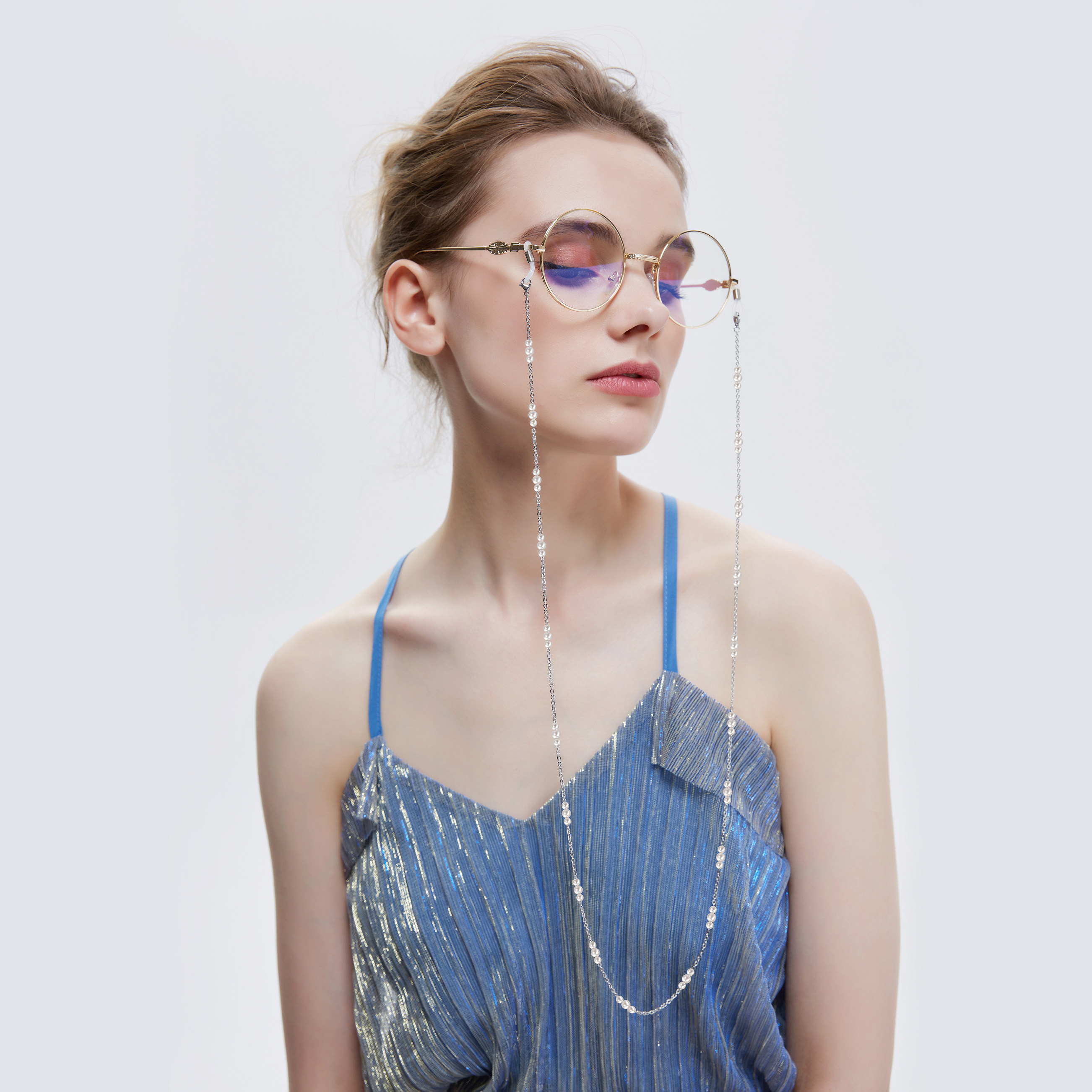 珍珠抖音眼镜链条挂脖眼睛绳子防滑挂链时尚眼镜盒