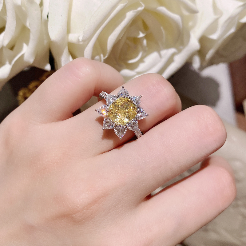 食指3克拉hw黄钻戒指夸张轻奢高级太阳花彩钻戒指