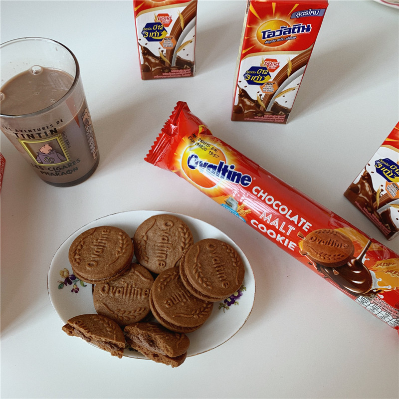 hooca泰国进口零食阿华华田浓郁巧克力可可风味夹心饼干