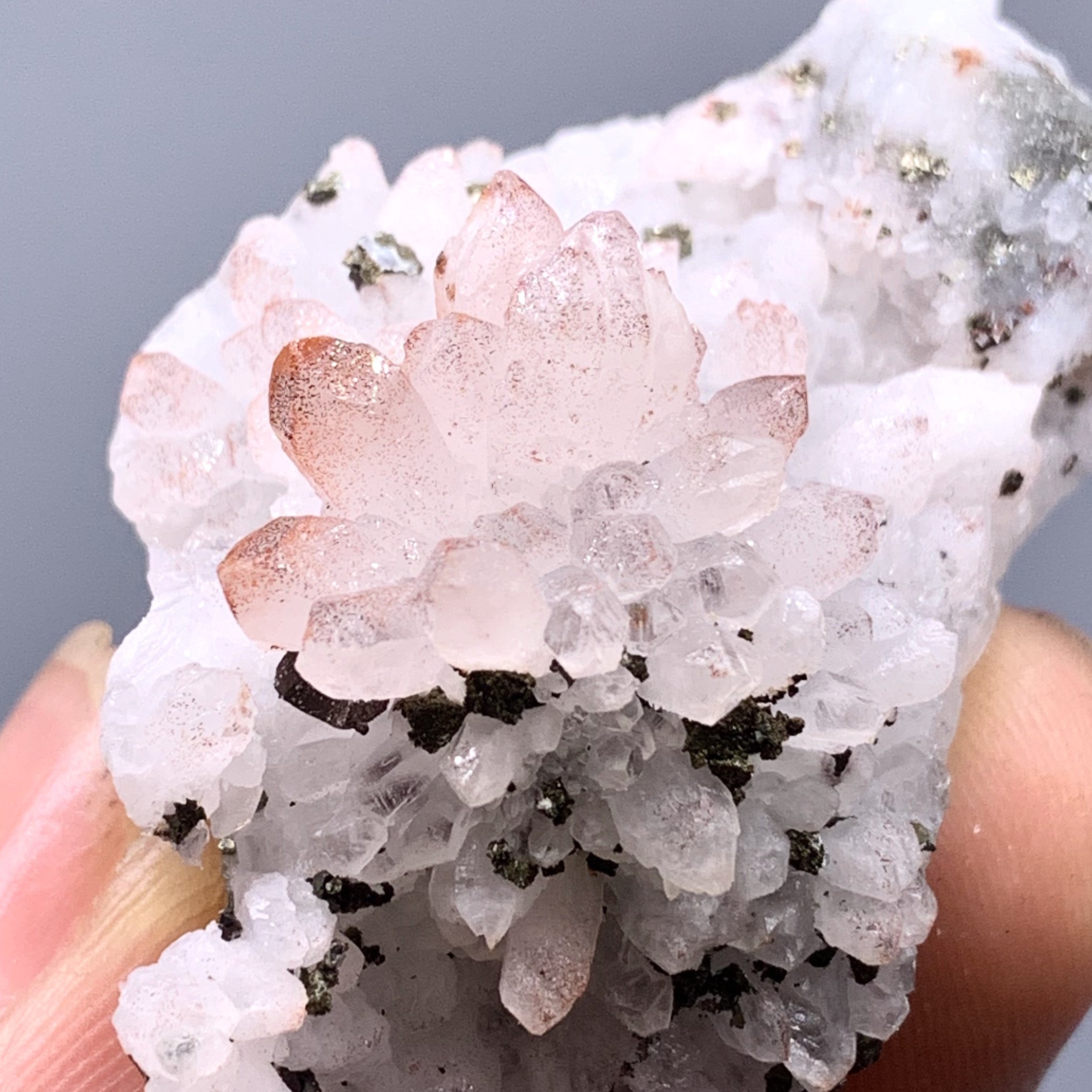 江西红水晶黄铜矿天然矿物晶体教学标本矿石原石摆件