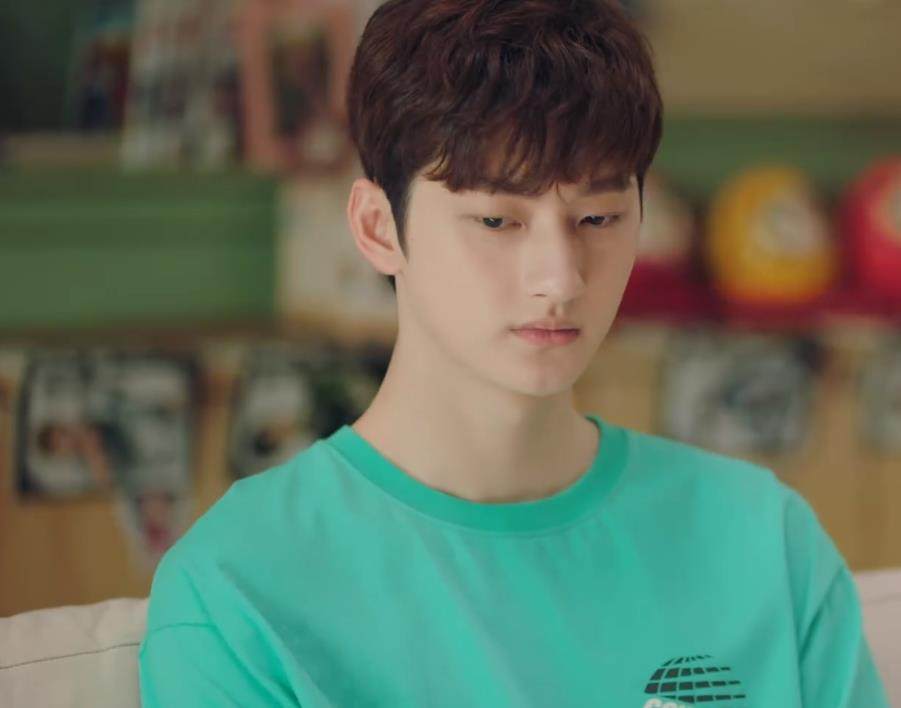 一不小心捡到爱上你刘特凌越同款衣服绿色男主短袖t恤