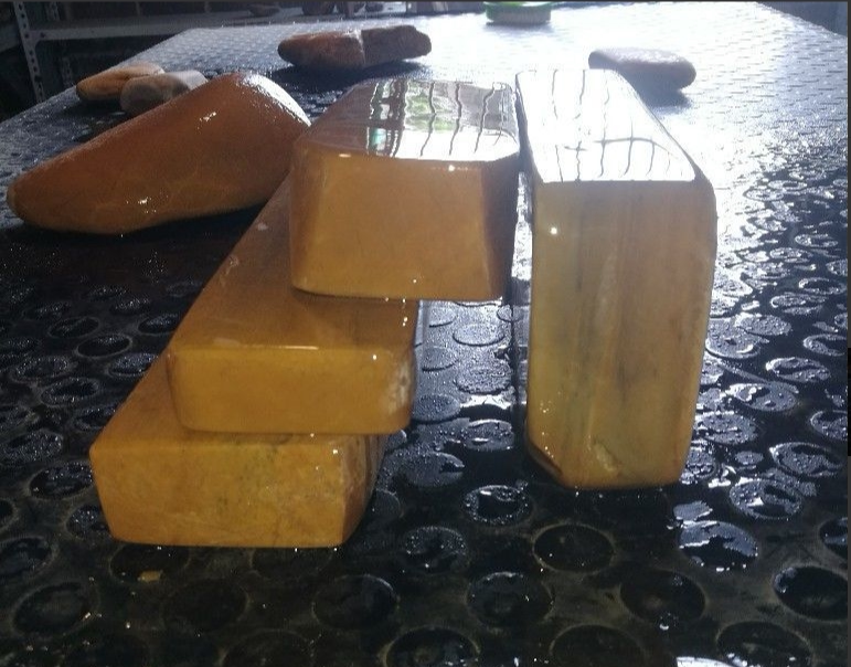 纸石乌龟晒台黄蜡石切割抛光小青青墨蛋黄喉头造景