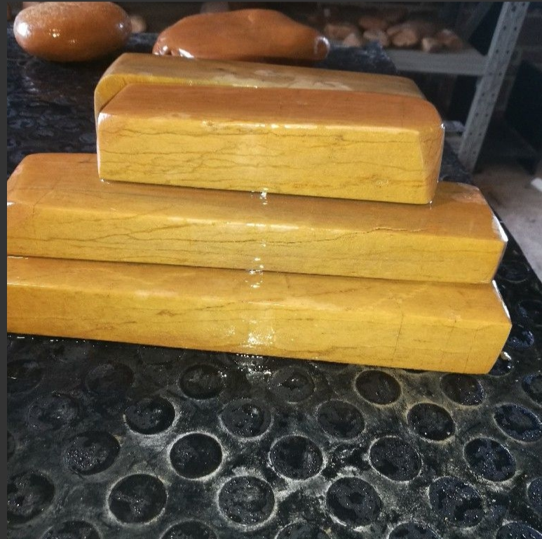 纸石乌龟晒台黄蜡石切割抛光小青青墨蛋黄喉头造景