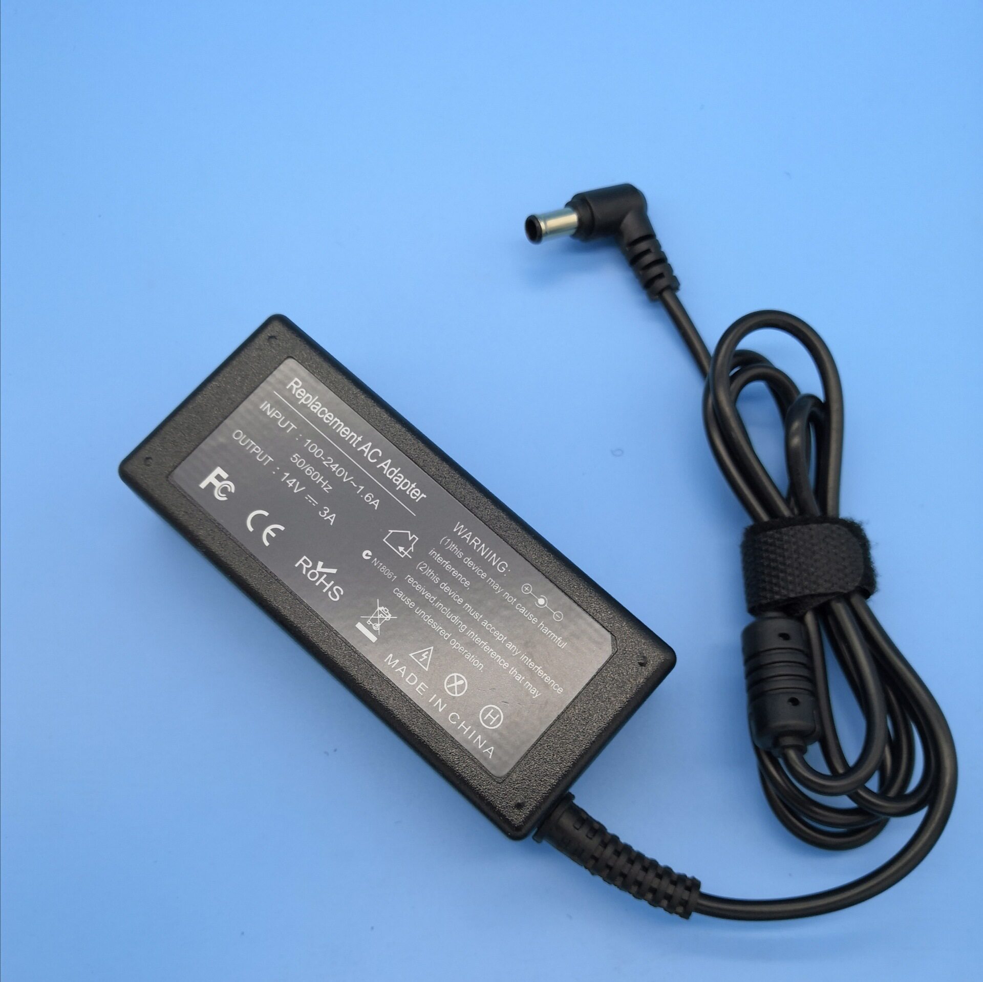 适用三星显示器14v3a无指指示灯电源适配器接口44mm笔记本电源