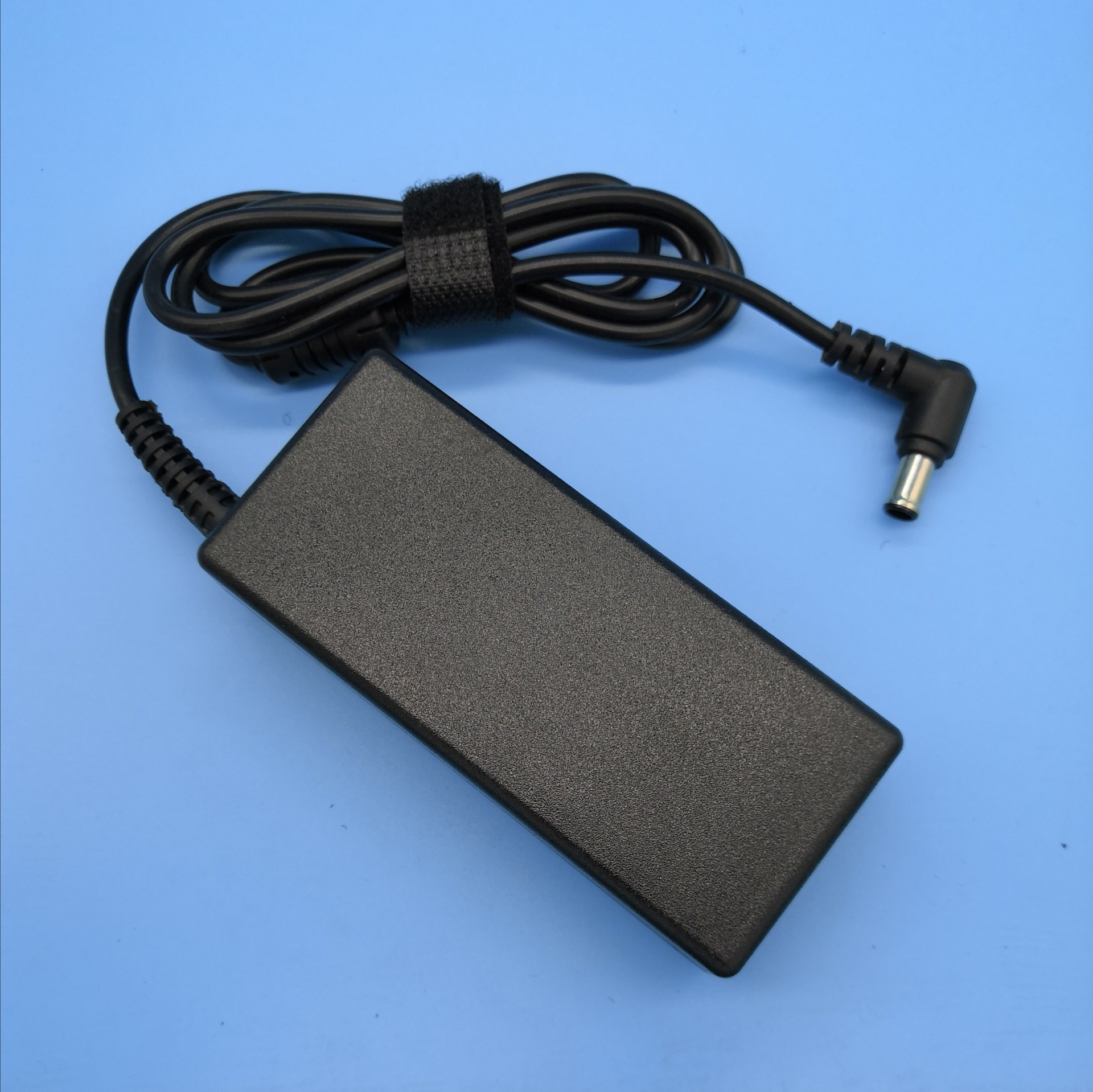 适用三星显示器14v3a无指指示灯电源适配器接口44mm笔记本电源