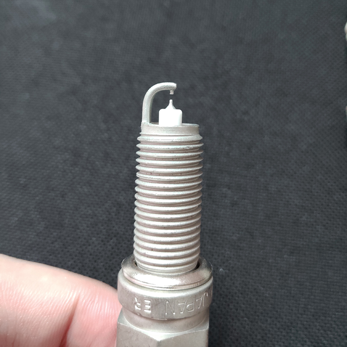 电装进口正品拆车双铱金火花塞fxu16hr11现代新胜达ix35ix25火花塞