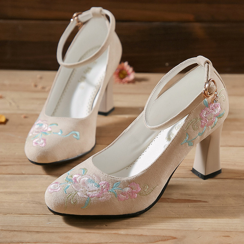 2020中跟民国旗袍绣花鞋高跟单鞋女士古风秋季单鞋