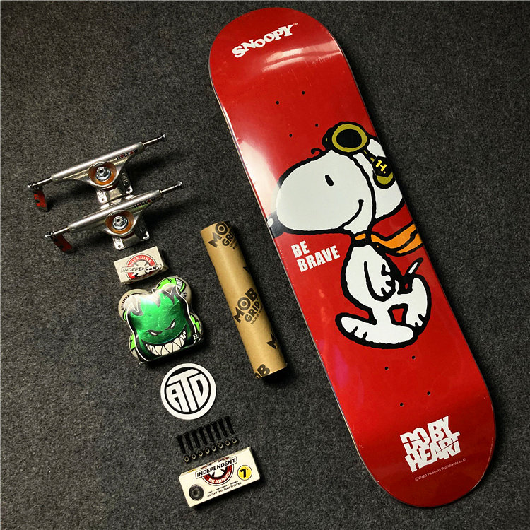 滑板snoopy史努比dbh合作款双组装技巧动作80atd滑板