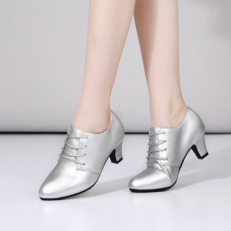 梦娇女鞋2022春季新款广场舞舞蹈鞋软底交谊舞拉丁舞拉丁舞鞋