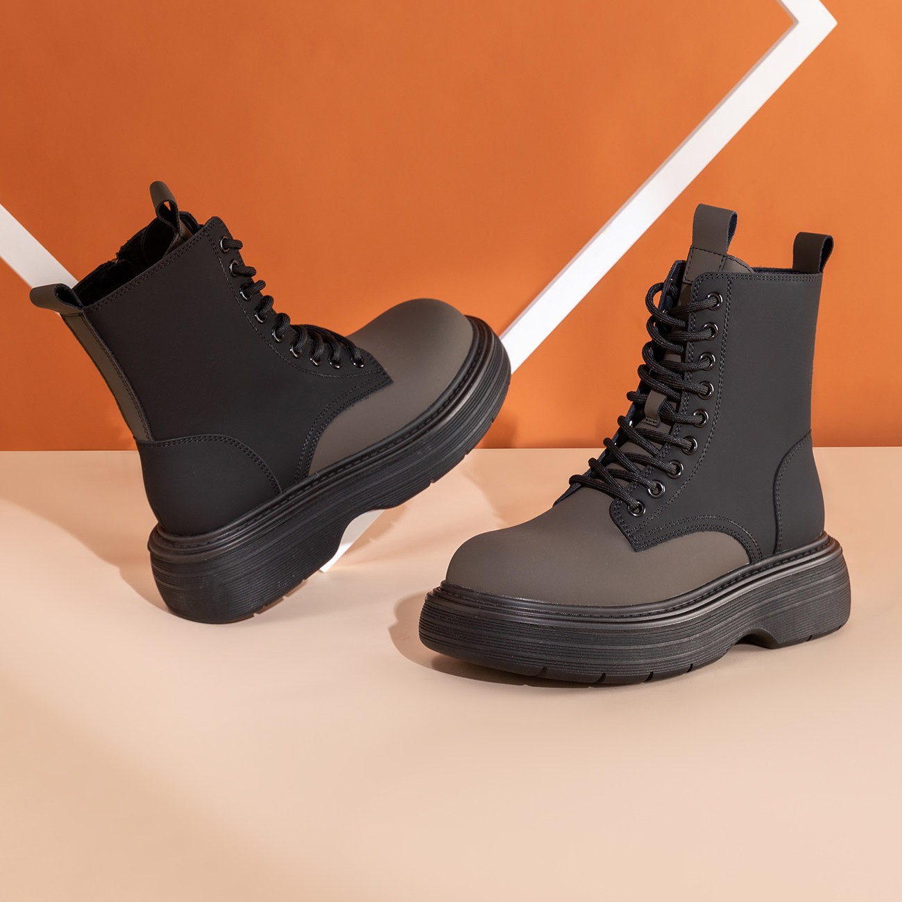 奥康女鞋 2022冬季新款时尚休闲女士马丁靴子中筒拼色潮酷风舒适