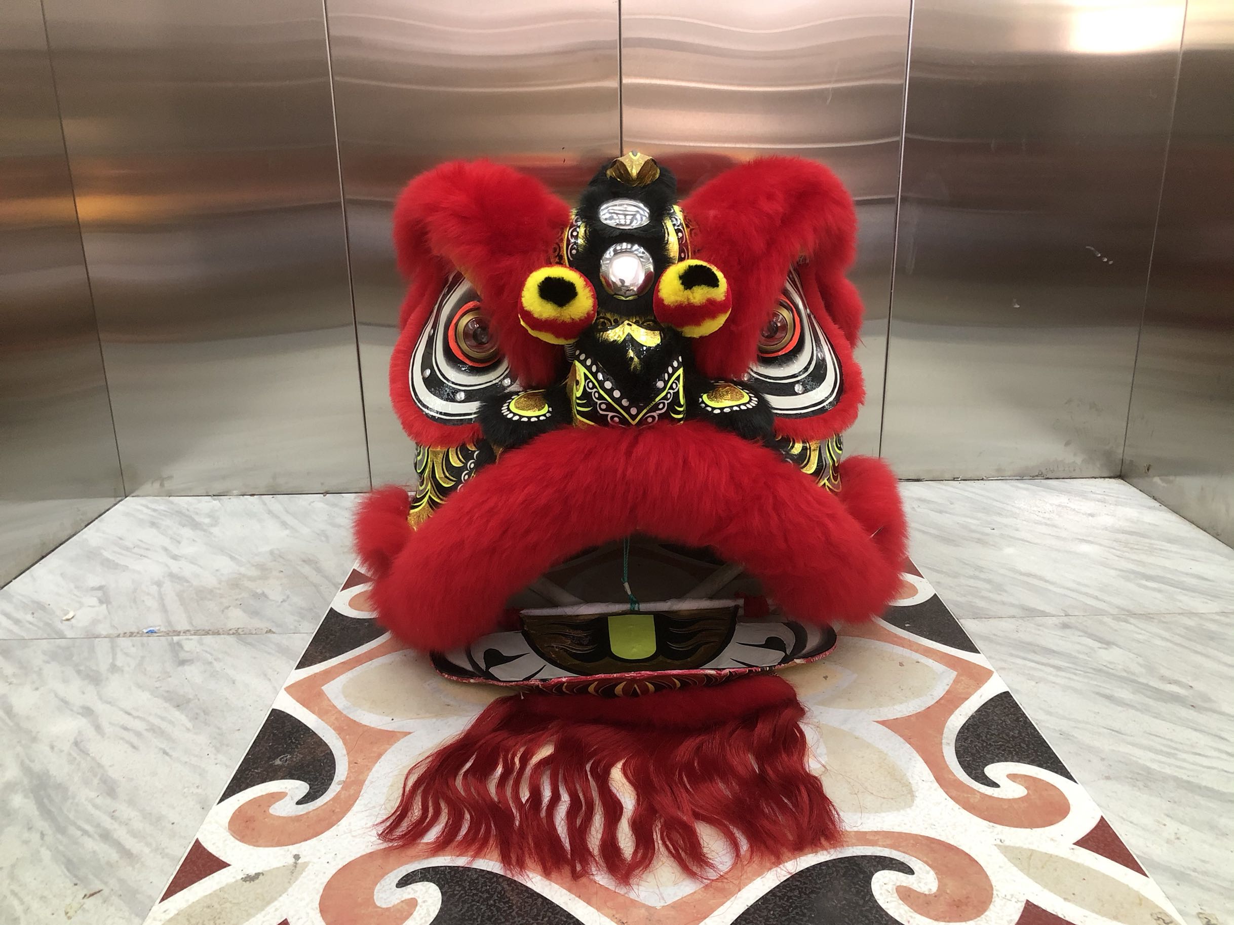 南狮行老夫子狮头三个镜子狮子老夫子醒狮广东南狮舞龙舞狮