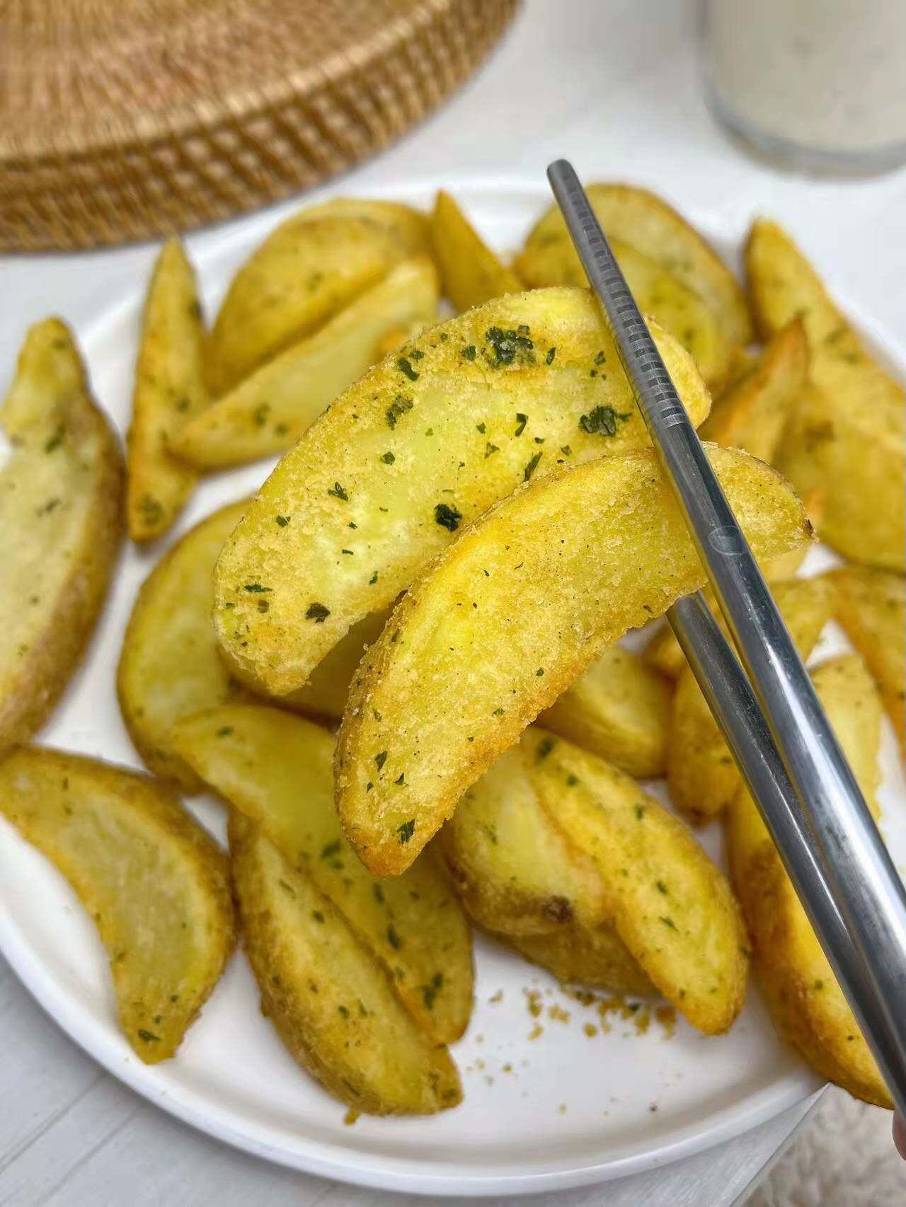 爱味客薯角蒜香2kg冷冻薯条土豆豆角半成品西餐薯类制品