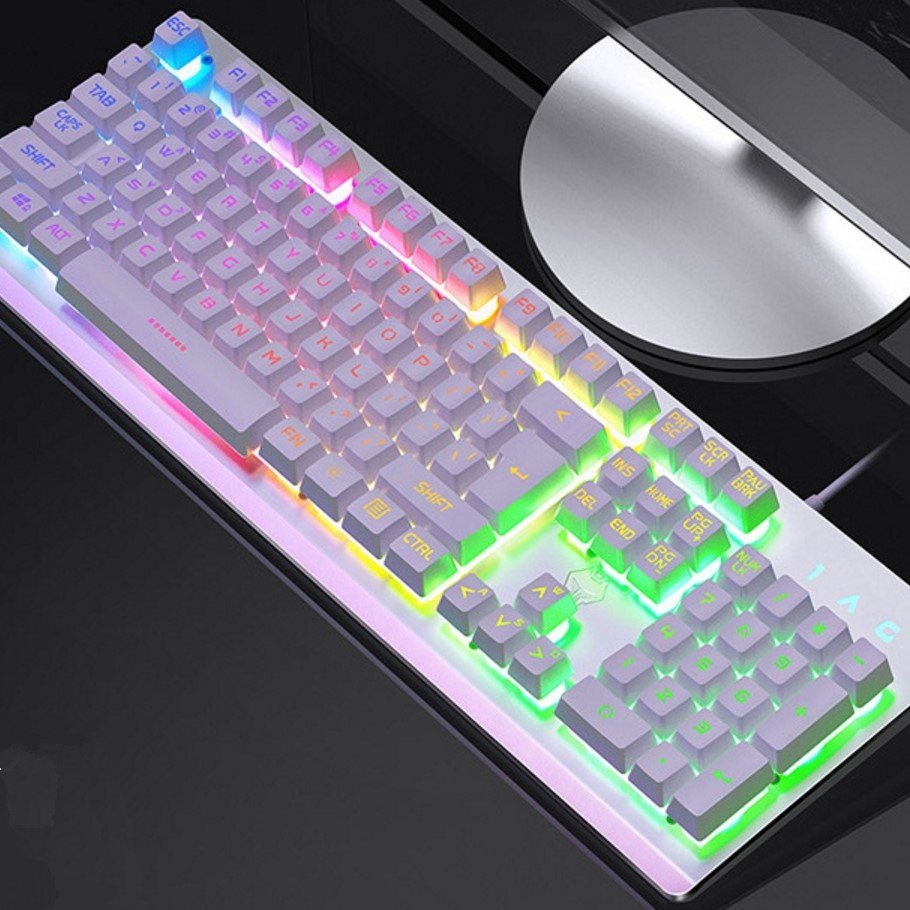 新盟曼巴狂蛇真机械手感键盘笔记本台式电脑有线usb外接电竞牧马人